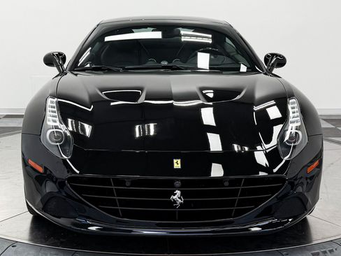 Used 2016 Ferrari California T RWD image 27