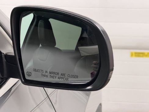 Used 2019 Jeep Cherokee Latitude Plus image 22