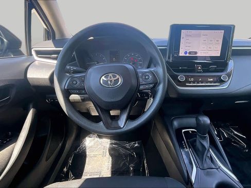 Used 2023 Toyota Corolla LE FWD image 6