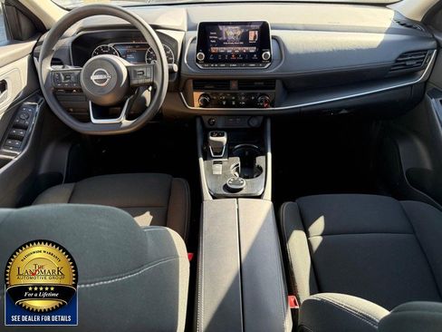 Used 2024 Nissan Rogue S image 15