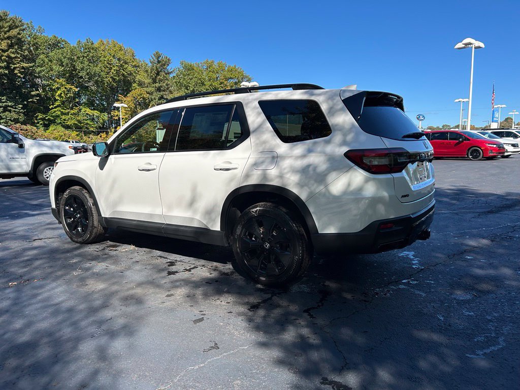 New 2026 Honda Pilot Black Edition image 6