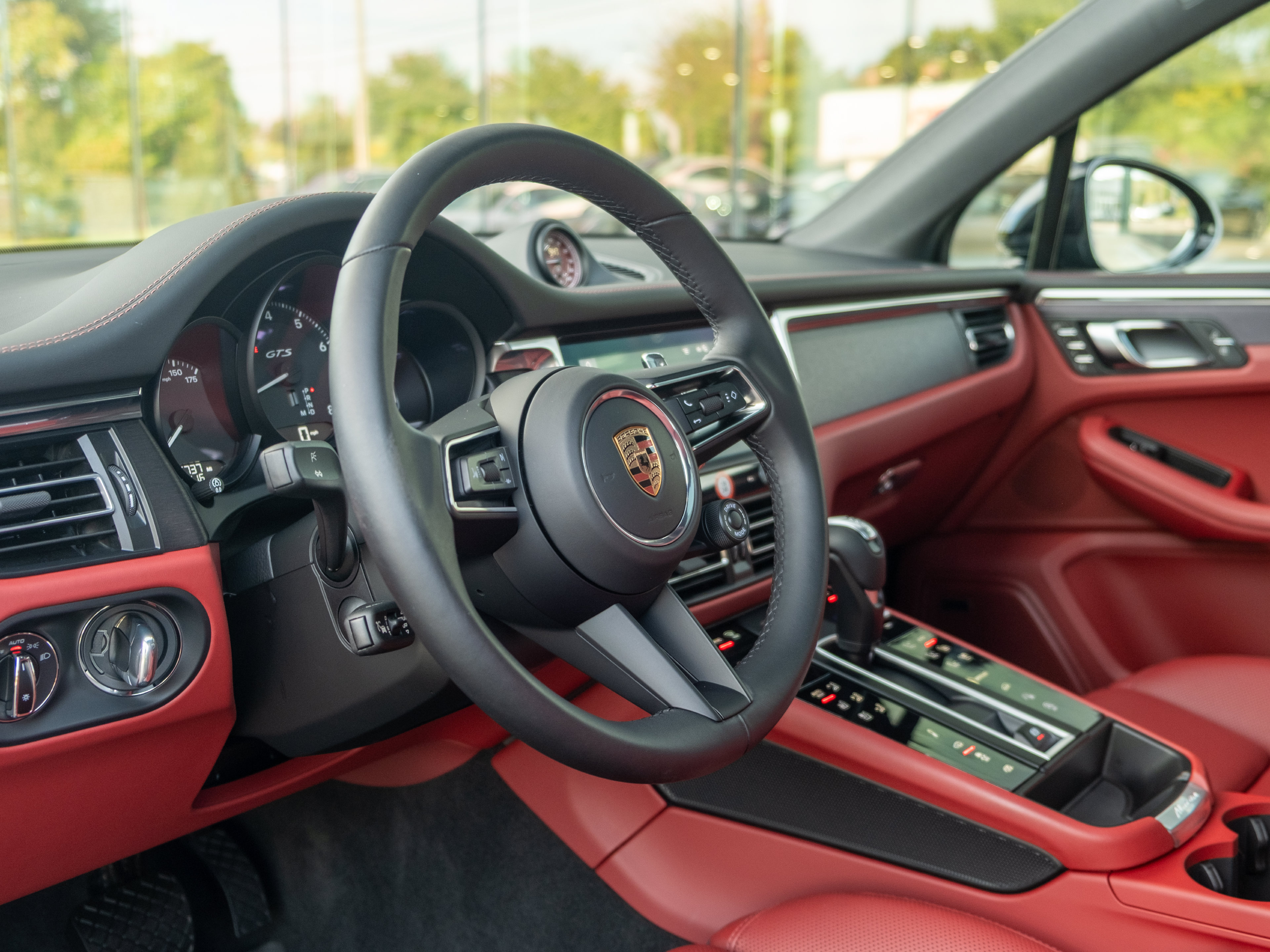 Certified 2026 Porsche Macan GTS AWD/4WD image 4