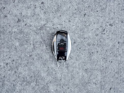 Used 2023 Bentley Bentayga Extended Wheelbase image 85