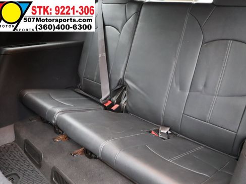 Used 2016 Chevrolet Traverse LT image 16