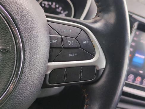 Used 2020 Jeep Compass Limited image 23