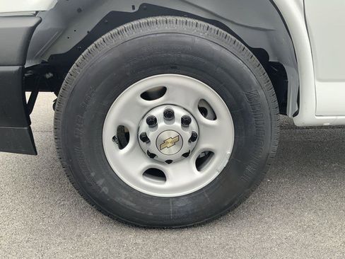 New 2025 Chevrolet Express 3500 Extended w/ Driver Convenience Package image 17