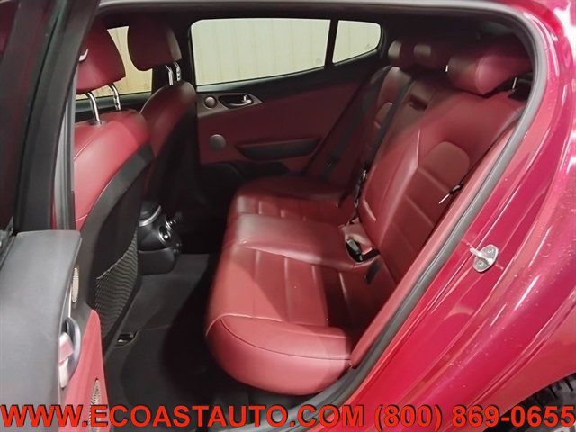 Used 2018 Kia Stinger GT2 RWD image 13
