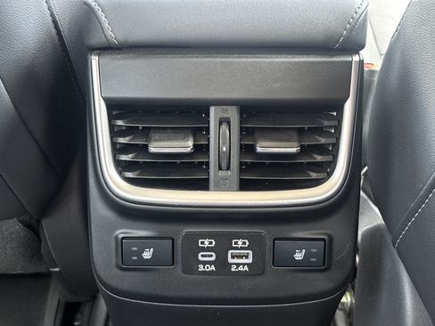 Used 2024 Subaru Outback Limited AWD/4WD image 6
