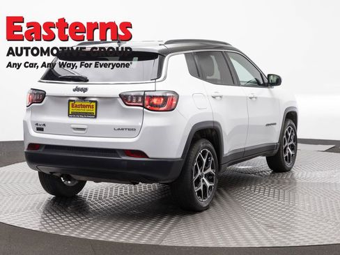 Used 2025 Jeep Compass Limited AWD/4WD image 5