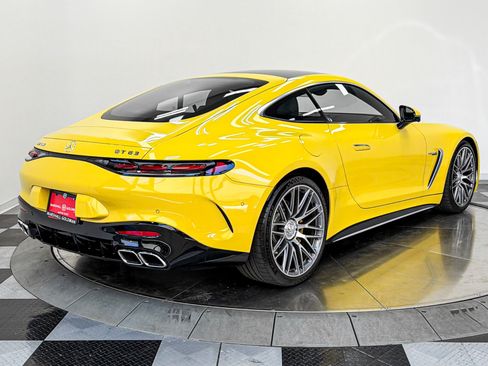 Used 2024 Mercedes-Benz AMG GT 63 image 9