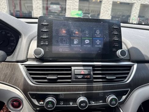 Used 2020 Honda Accord EX image 12