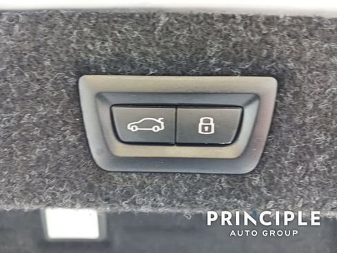 New 2023 BMW 530i w/ Convenience Package image 8