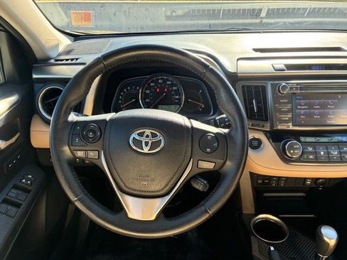 Used 2014 Toyota RAV4 Limited w/ Technology Package image 13