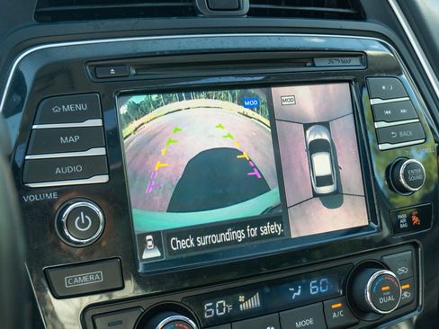Used 2017 Nissan Maxima Platinum FWD image 25