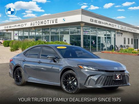 Used 2025 Toyota Camry XSE image 1