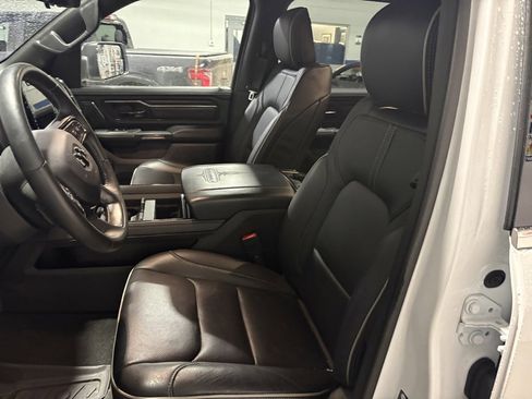 Used 2024 RAM 1500 Limited image 12