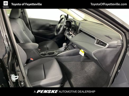 Used 2026 Toyota Corolla LE FWD image 6