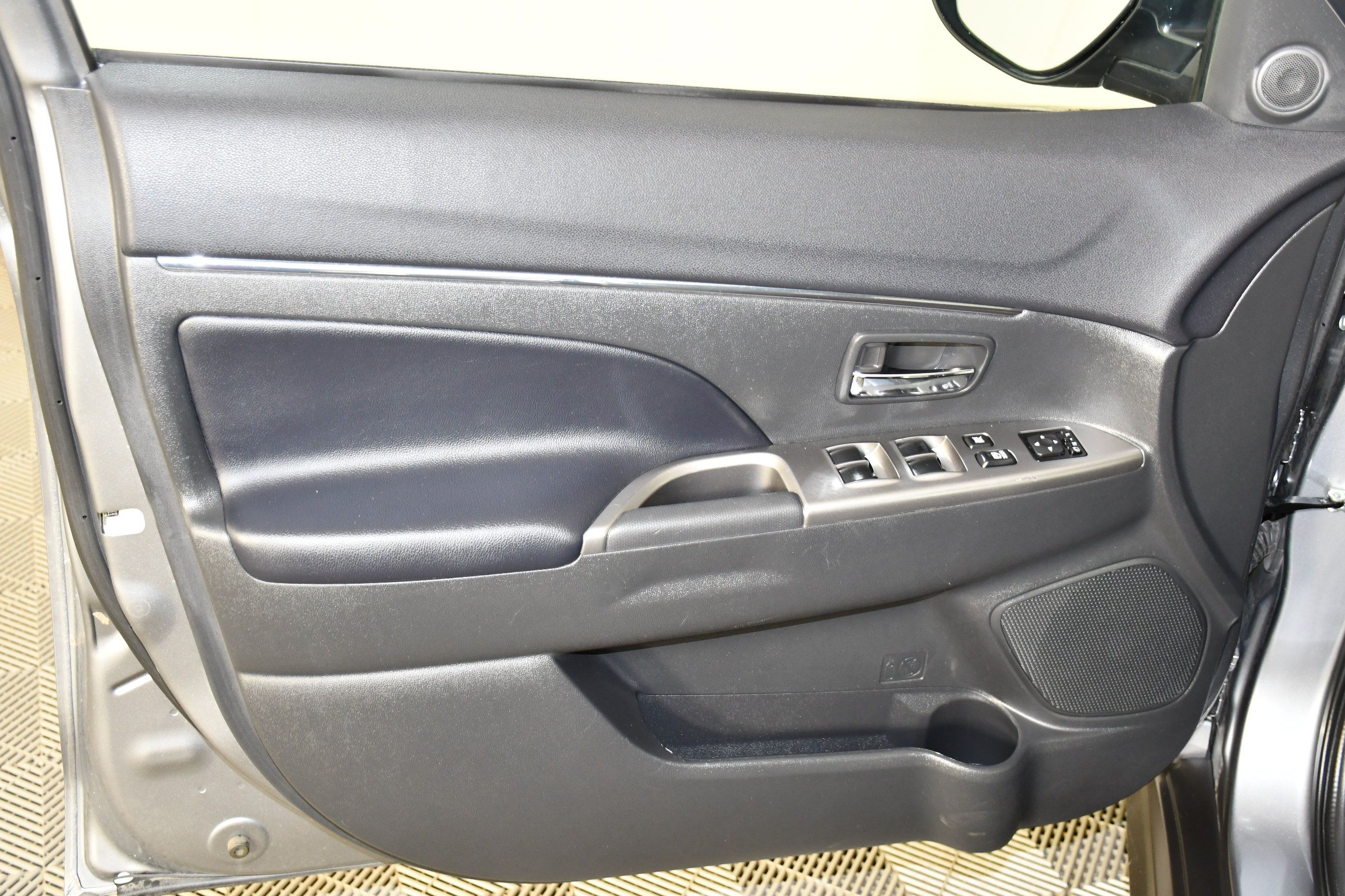 Used 2024 Mitsubishi Outlander Sport SE AWD/4WD image 26