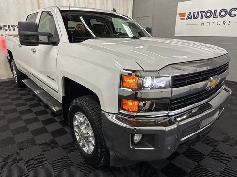 Used 2015 Chevrolet Silverado 2500 LTZ image 2