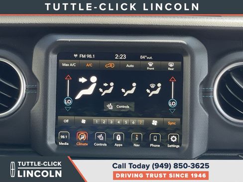 Used 2022 Jeep Wrangler Unlimited Rubicon 4xe w/ Steel Bumper Group AWD/4WD image 14