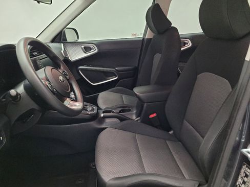 Used 2020 Kia Soul LX FWD image 17
