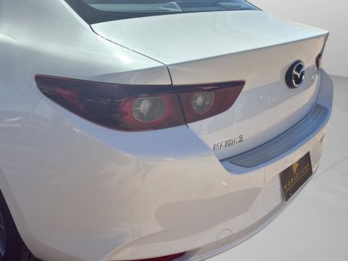 New 2026 MAZDA MAZDA3 2.5 S Sedan w/ Preferred Pkg image 39
