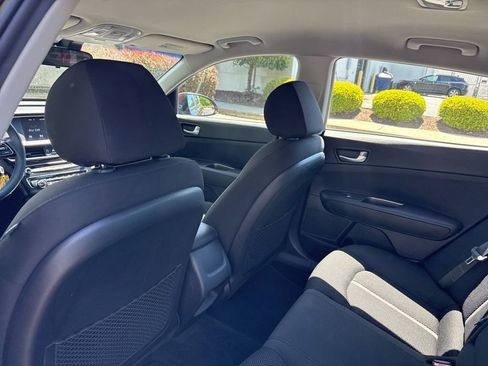 Used 2019 Kia Optima LX image 12
