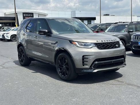 Used 2024 Land Rover Discovery Dynamic SE image 1