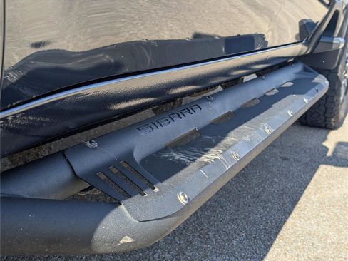 Used 2022 GMC Sierra 2500 AT4 w/ AT4 Preferred Package image 12