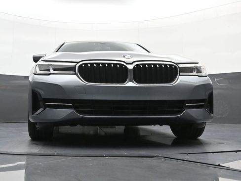 Used 2023 BMW 530i xDrive image 21