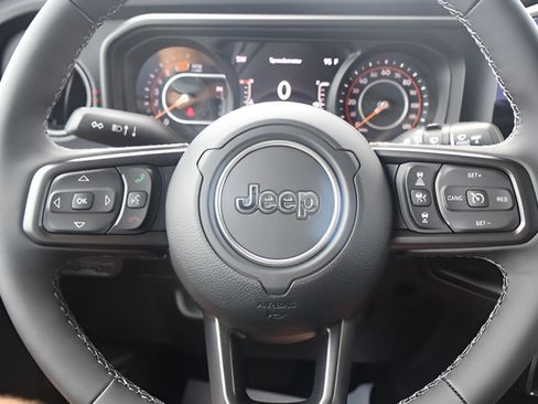New 2026 Jeep Wrangler Unlimited Rubicon AWD/4WD image 12