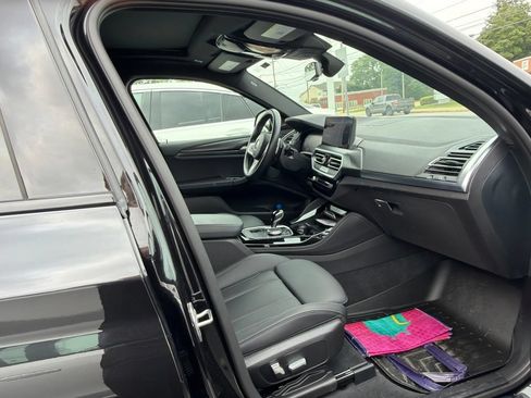 Used 2023 BMW X4 xDrive30i w/ M Sport Package AWD/4WD image 2