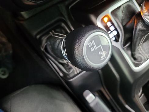 Used 2018 Jeep Wrangler Unlimited Sahara w/ Safety Group image 30