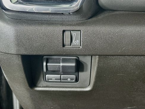 Used 2025 GMC Canyon Elevation w/ Convenience Package AWD/4WD image 17