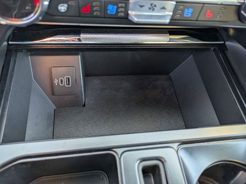 Certified 2025 Ford F150 Lariat w/ Equipment Group 501A Mid image 21