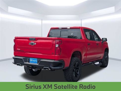 Used 2024 Chevrolet Silverado 1500 LT Trail Boss w/ Convenience Package II AWD/4WD image 6