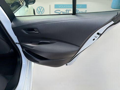 Used 2022 Toyota Corolla LE image 29