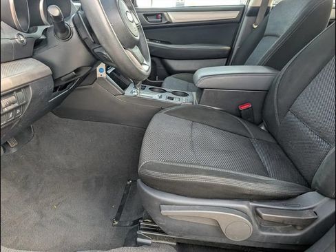 Used 2019 Subaru Outback 2.5i AWD/4WD image 9