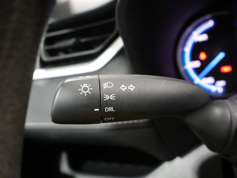 Used 2024 Toyota RAV4 LE AWD/4WD image 37