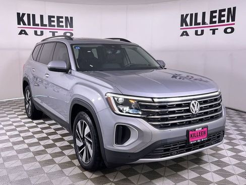Used 2025 Volkswagen Atlas SE image 9