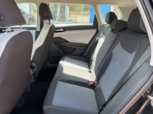 Used 2025 Volkswagen Taos S FWD image 5