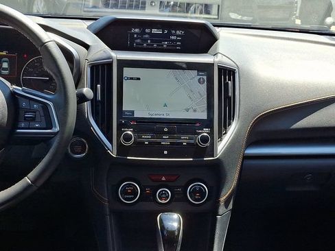 Used 2019 Subaru Crosstrek 2.0i Limited w/ Moonroof Package w/Navigation AWD/4WD image 15