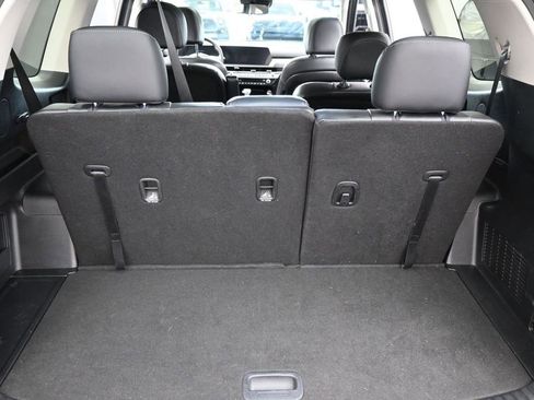 Used 2025 Kia Telluride S FWD image 46