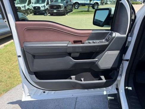 Used 2022 Ford F150 Lariat AWD/4WD image 8