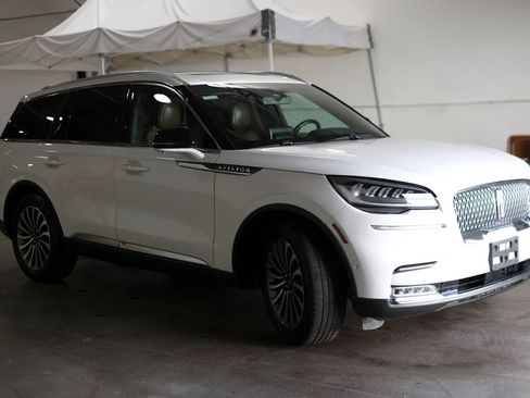 Used 2020 Lincoln Aviator Reserve w/ Equipment Group 201A image 8