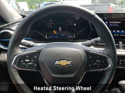 Used 2025 Chevrolet Trax LT w/ Driver Confidence Package FWD image 22