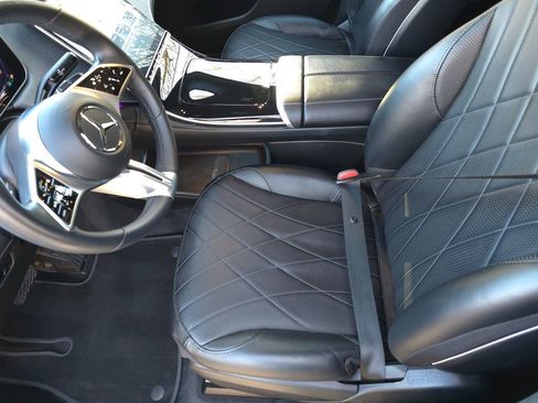 Used 2023 Mercedes-Benz EQE 500 4MATIC SUV image 12