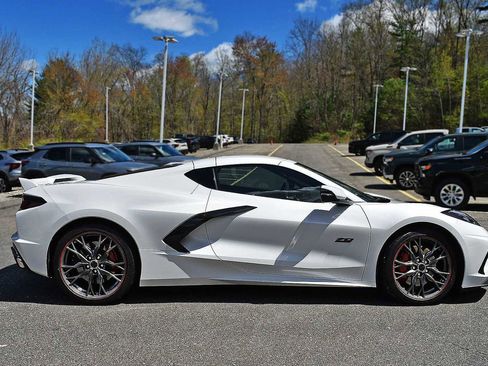 Used 2023 Chevrolet Corvette Stingray Premium Cpe w/ Z51 Performance Package RWD image 9
