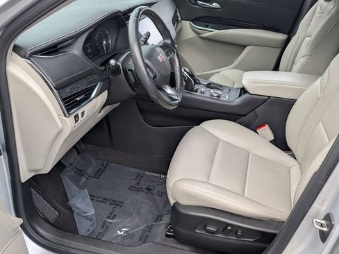 Used 2022 Cadillac XT4 Premium Luxury w/ Enhanced Visibility Package image 15