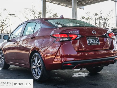 Used 2024 Nissan Versa SV image 4